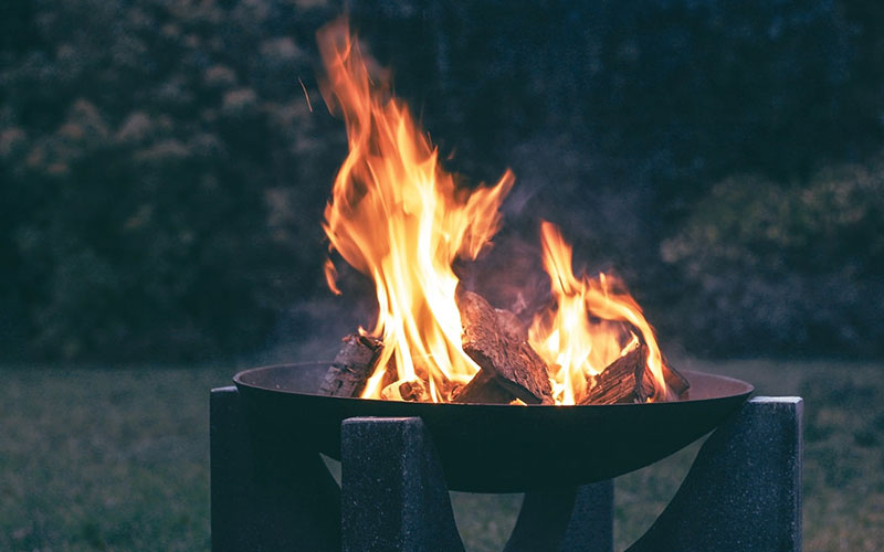 How to Use a Fire Pit Safely