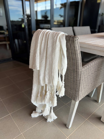 Neo Cotton Throw With Giant Tassels Cream