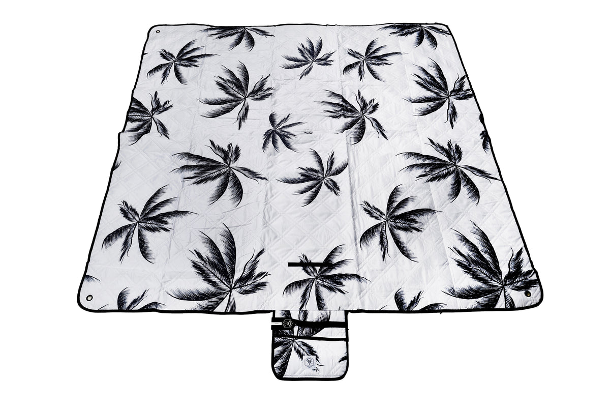 2x2m Premium Picnic Mat Blanket, Waterproof Base, Carry Strap, Storage Pocket, 4 Ground Pegs - Havana