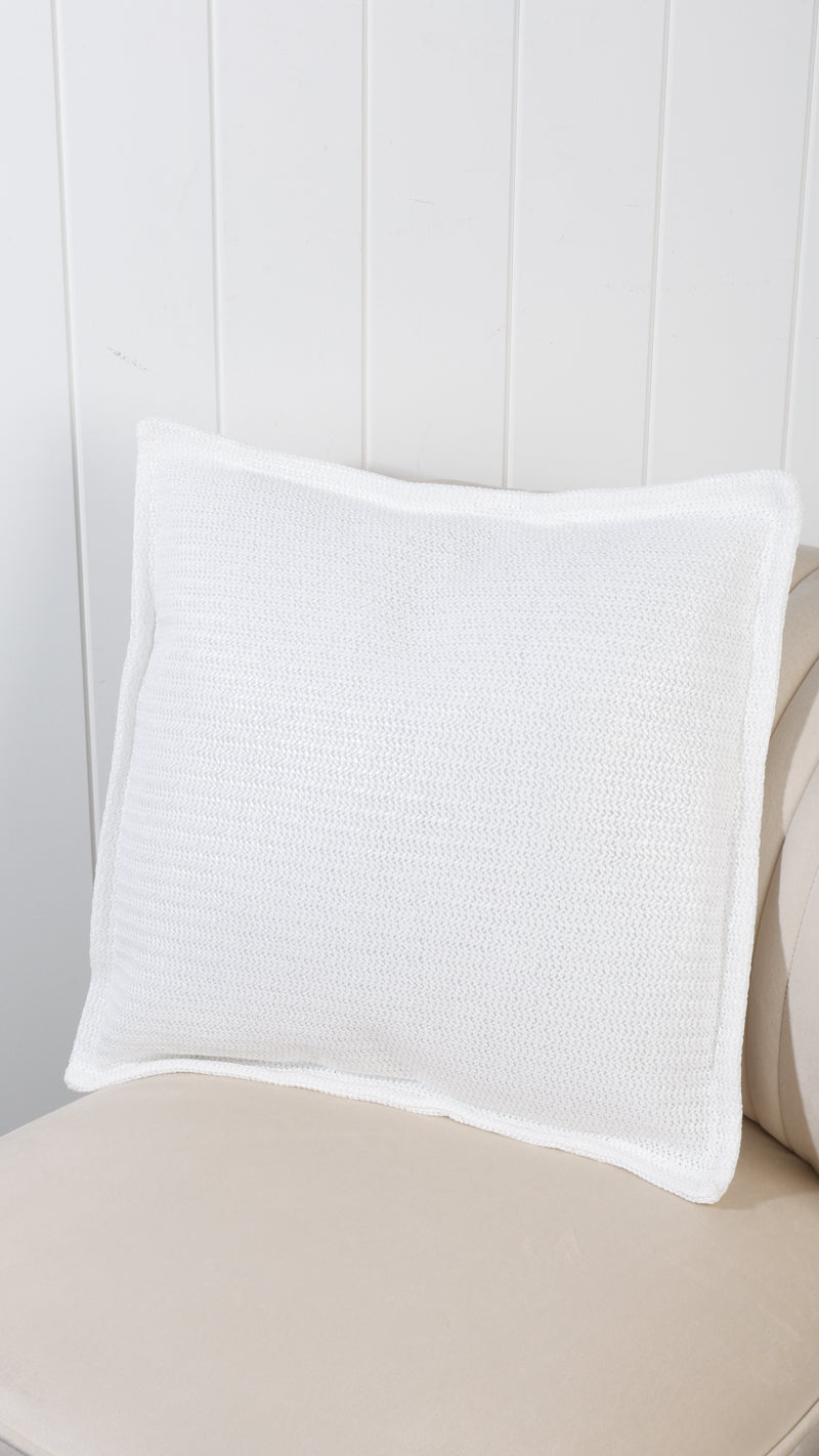Aspen outdoor cushion in classic white, 45 cm square with 5 cm thickness