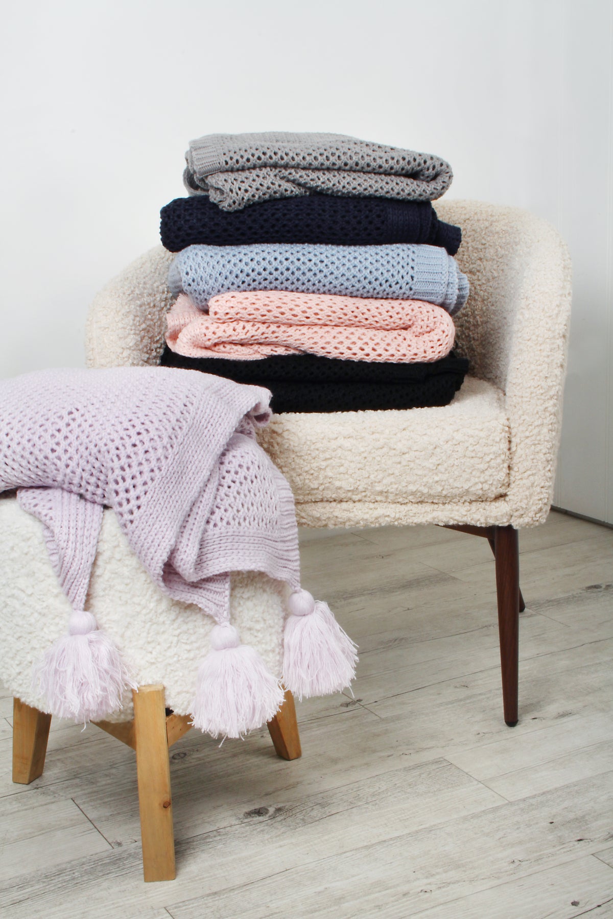 Blush Pink Chunky Knit Throw With Tassels 152x127cm
