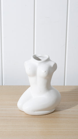 Neisha Female Ceramic Vase 15 x 12 x 10cm